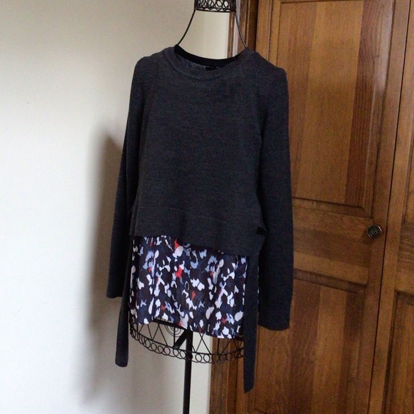 Club Monaco
Azamik Layered Wool Long-Sleeve Sweater, XS - Picture 8 of 9